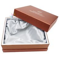Boîte cadeau de demoiselle d'honneur de style coréen avec gaufrage et laminage mat, emballage en carton rigide personnalisé pour cadeau de mariage