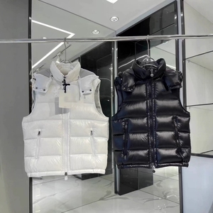 Gilet Imbottito da <span class=keywords><strong>Uomo</strong></span> di Alta Qualità Senza Maniche con Cappuccio Rimovibile Capo di Abbigliamento Formale Invernale in Tessuto di Poliestere Vestibilità Ampia e Caldo - Product Image 2