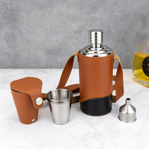 Fiaschetta da whisky personalizzata con logo, 500 ml, in acciaio inossidabile, con 2 bicchierini e custodia in pelle PU, ideale per viaggi, golf e campeggio - Product Image 1