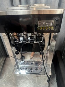 New High Quality Commercial <b>Table</b> <b>Top</b> Batch Freezer Gelato Hard <b>Ice</b> <b>Maker</b> for Chocolate Best-selling Products - Product Image 2
