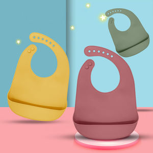 Baberos impermeables de silicona para niños pequeños, suministros de alimentación sin BPA al por mayor, con recogedor de alimentos, Baberos suaves fácilmente limpiables para niños - Product Image 1