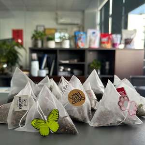 Machine d'emballage intelligente à ultrasons pour sachets intérieurs et extérieurs, sachets triangulaires, sachets de thé vert et noir Oolong, avec combinaison convoyeur et trémie de type Z - Product Image 4