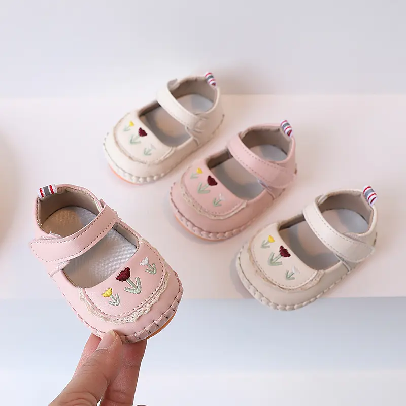 Sapatos de bebê para meninas com sola macia e renda fofa bordada por atacado para venda sapatos de caminhada para bebês