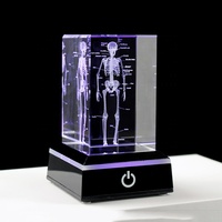 Modèles scientifiques Mini squelette humain complet K9 Crystal Cube Souvenirs gravés au laser
