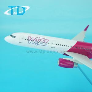 โมเดลเครื่องบิน Wizz <span class=keywords><strong>A321</strong></span> Acale ขนาด 1/100 ความยาว 31 ซม. ทำจากเรซิ่น ตกแต่งได้ตามต้องการ - Product Image 3