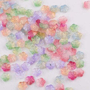 Cuentas de vidrio con forma de flor de cerezo en 3D con degradado de colores para la fabricación de joyas, colores aleatorios, cristal de lampwork. - Product Image 5