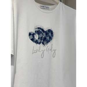 T-shirt pour femme Fiori à imprimé cœur, 100% coton tricoté, manches régulières, design adorable pour fille - Product Image 1