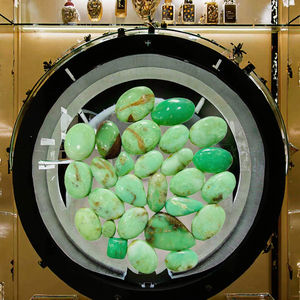 Saphir naturel corindon, pierres précieuses en vrac de forme coussin longue, avec jeu de couleurs/effet de feu et certifié par un tiers - Product Image 2