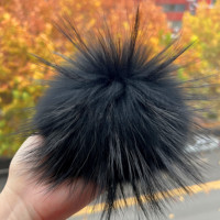 Pompons en fourrure de raton laveur véritable de haute qualité, 15 cm, boules de pompons en fourrure moelleuse pour vêtements, vente chaude, pompons en fourrure de raton laveur détachables à clipser