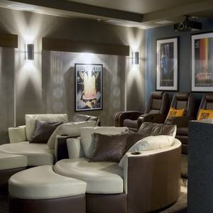 Sofá-Cama Redondo VIP para Cinema com Puff, Poltrona Reclinável para Lazer - Product Image 2