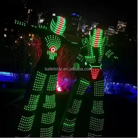 Les LED RVB illuminent la combinaison robotique, idéales pour les spectacles DJ, les fêtes d'Halloween, les bars et les soirées du Nouvel An sur scène.