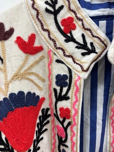 Chaqueta Étnica de Lujo, Estilo Boho Suzani, Chaqueta de Terciopelo con Bordado Indio Suzani, Chaqueta Unisex de Primavera para un Estilo Elegante - Product Image 3