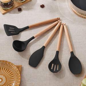 Ensemble de spatules en silicone antiadhésives, résistantes à la chaleur, ustensiles de cuisine en silicone avec manche en bois - Product Image 6