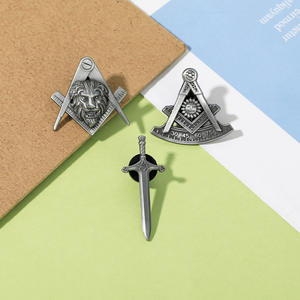 Pin Bros Kerah Masonik Kustom, Liontin Liontin Masonik, Pin Enamel Punk dengan Motif Pedang Singa Masonik untuk Pakaian - Product Image 4