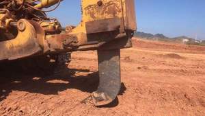 รถดันดินมือสอง Cat D11R สภาพ 95% พร้อมจำหน่าย ลดราคาพิเศษ อะไหล่สำคัญอยู่ครบ ได้แก่ ปั๊มและเครื่องยนต์ - Product Image 4