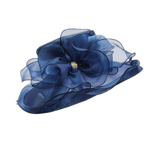 <span class=keywords><strong>Chapeau</strong></span> élégant pour femme en organza de haute qualité à large bord avec accent floral à volants, idéal pour les événements professionnels, les fêtes et la protection solaire en extérieur - Product Image 5