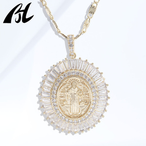Ciondolo Religioso in Rame con Zirconia Cubica Dorata 35mm*50mm, Gioielli per Bambini con Immagini di Santa Madre di Dio e San <span class=keywords><strong>Giuda</strong></span> - Product Image 4