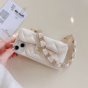 เคสโทรศัพท์แบบครึ่งฝาปิด Chic Caviar สำหรับรุ่น 15 Series วัสดุ PC คุณภาพพรีเมียม สายคล้องคอแบบโซ่ ป้องกันการกระแทก พร้อมช่องใส่บัตร - Product Image 6