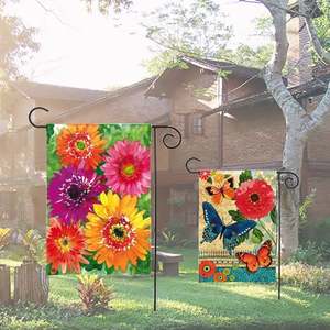 Drapeau de jardin saisonnier en polyester double face pour décoration extérieure, avec piquet métallique - Product Image 1