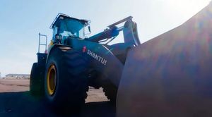 L68K-G with Weichai Engine and Manual Shantui Transmission Standard <b>Load</b> Capacity of 6T - Product Image 4