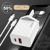 Pengisi Daya Dinding USB Dual Port 40W Colokan UK Adaptor Pengisian Cepat 20W PD Tipe C untuk Ponsel OEM