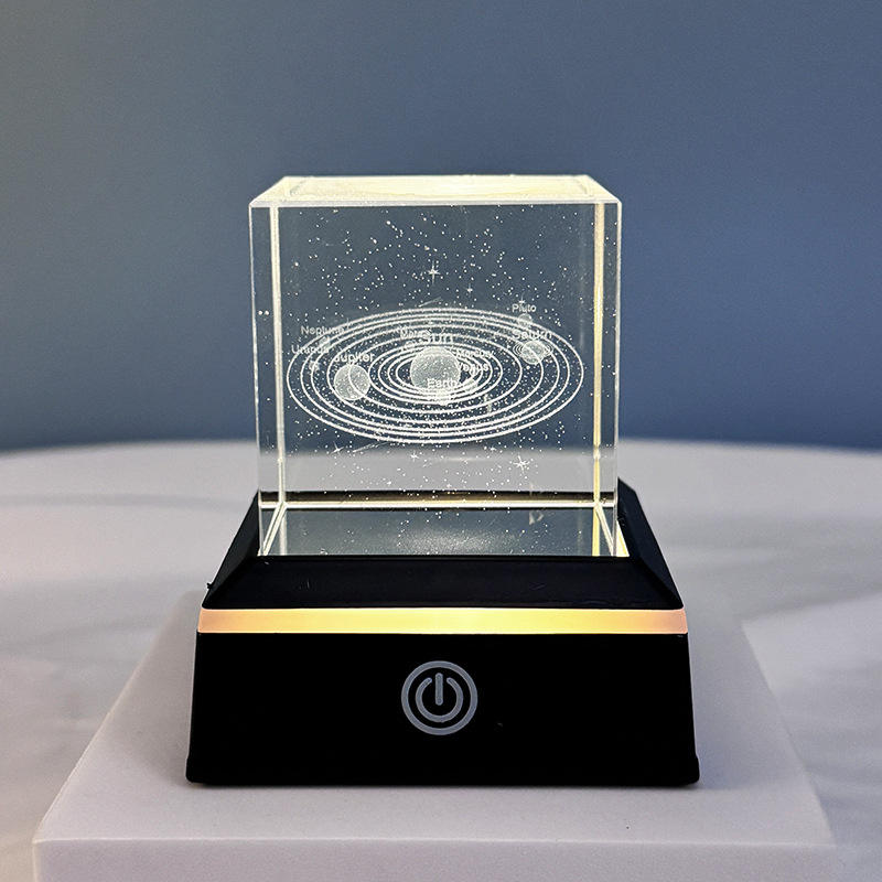 Système solaire météore, base tactile carrée noire de 5 cm.