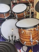 Lot de batterie de 5 pièces en bois noir/foncé à grainé, avec 4 cymbales, vente en gros directe usine, pour réapprovisionnement des détaillants