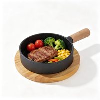 Ustensiles de cuisson en fonte personnalisés de qualité supérieure : Plaques de cuisson, Poêles à frire, Plaques de cuisson grillées pour la cuisine domestique, avec base en bois