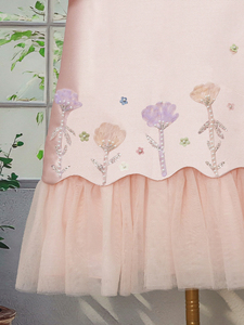 Abito da festa senza maniche in rete con applicazioni floreali di paillettes, design originale per Eid, <span class=keywords><strong>elegante</strong></span> <span class=keywords><strong>abbigliamento</strong></span> per bambini, delicato e raffinato. - Product Image 3