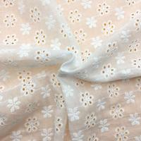 Tissu en coton brodé 100% coton pour vêtements de bébé, dentelle Schiffli ajourée, vente chaude