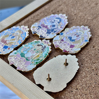 Vente en gros de figurines d'anime Sailor Moon de haute qualité, badges en émail dur, accessoires de dessins animés
