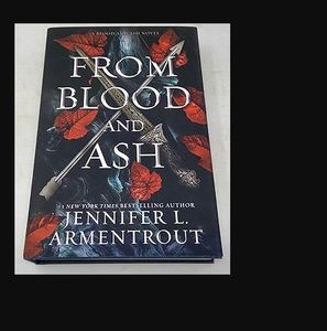 Compra Blood and Ash de Jennifer L. Armentrout, Novela de Fantasía y Romance para Jóvenes Adultos y Lectores - Product Image 4