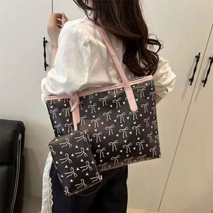 THK0524 Nuevo Conjunto de Bolsos Grandes Tipo Tote con Lazo Estampado, a la Moda, para Mujer, Bolsos de Hombro con Cadenas, Cierre Único, Poliéster - Product Image 2