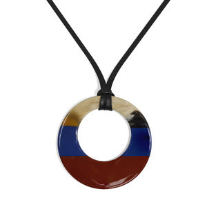 Collar con Colgante de Cuerno de Búfalo Hecho a Mano Estilo Boho, Joyería Artesanal de Inspiración Vintage con Acabado Natural para Mujer - Product Image 4