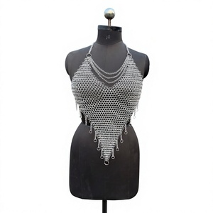 Gilet d'armure en maille d'acier inoxydable plaqué argent, forme irrégulière, pièce de costume de guerrier tendance pour femme - Product Image 2