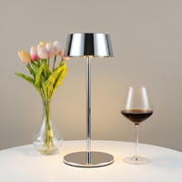 Lampe LED rechargeable en métal électroplaqué pour une ambiance gastronomique, idéale pour les hôtels de luxe, lampe de table sans fil haut de gamme pour les restaurants