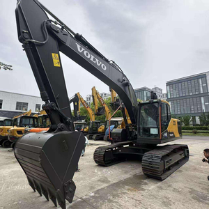 Vente Flash : Excavatrice sur Chenilles Volvo EC220 d'Occasion, 22 Tonnes, Modèle Original Volvo EC220D, Faible Nombre d'Heures de Fonctionnement, Bon État - Product Image 2
