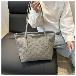 Venta al por mayor de estilo coreano de moda en relieve bolso de mano para las mujeres impresas personalizadas de gran capacidad bandolera de hombro - Product Image 2