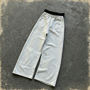 กางเกงวอร์มผ้าฝ้ายสีเทาสำหรับผู้ชาย ทรงลำลอง เอวยางยืด ขากว้าง - Product Image 3