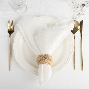 Zachte katoenen mousseline servetten met rafelrand, herbruikbaar, kleurrijk, handgemaakt, voor bruiloft, feest of tafeldecoratie - Product Image 6
