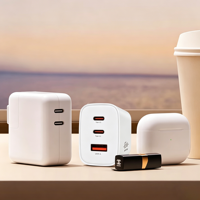Pengisi Daya Ponsel 3-Port Pengisian Cepat GaN 65W Port Tipe-C USB PD3.0 Pengisi Daya Dinding Pengisian Cepat untuk Laptop/iPhone/iPad Ponsel