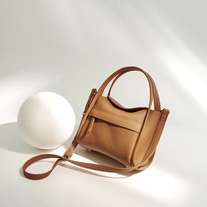 RZCK OEM personnalisé petit <span class=keywords><strong>sac</strong></span> à main de soirée mini <span class=keywords><strong>seau</strong></span> pour femmes fermeture éclair décontracté dames <span class=keywords><strong>marron</strong></span> panier épaule sacs à bandoulière - Product Image 5