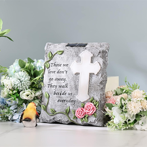 Estilo religioso <span class=keywords><strong>Biblia</strong></span> Cruz Solar jardín luces resina mascota Memorial tumba piedra decoraciones para césped Patio o cementerio - Product Image 5