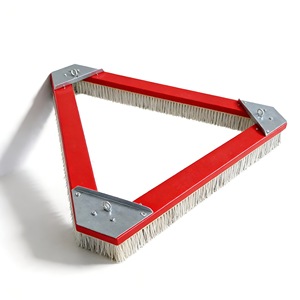 <span class=keywords><strong>Brosse</strong></span> triangulaire pour le peignage de l'herbe artificielle, poils en nylon détachables, outil d'entretien pour <span class=keywords><strong>gazon</strong></span> synthétique de grande surface 1,2 m - Product Image 4