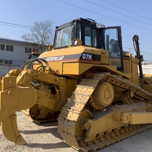 รถขุดตีนตะขาบ Caterpillar D7H ปี 2024 มือสอง สำหรับงานหนัก พร้อมเครื่องยนต์และปั๊ม - Product Image 2
