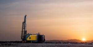 エピロック パワーロック D60 高効率クローラ式DTH一体型採掘用岩石掘削リグマシン 110-178mm掘削 - Product Image 4