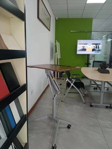 Escritorio Portátil Moderno de Altura Ajustable Neumática, de Aleación de Aluminio y Acero, con Base Móvil para Uso Comercial - Product Image 2