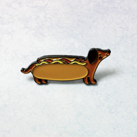 Vente en gros à bas prix Cadeau promotionnel populaire Conception de chien personnalisée Artisanat en métal Épingle de revers en émail doux mignon avec pochette en caoutchouc