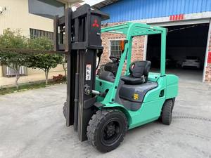Chariot élévateur Mitsubishi FD35NT FD30NT d'occasion Capacité de 3,5 tonnes Fabriqué à l'origine au Japon à combustion interne - Product Image 2