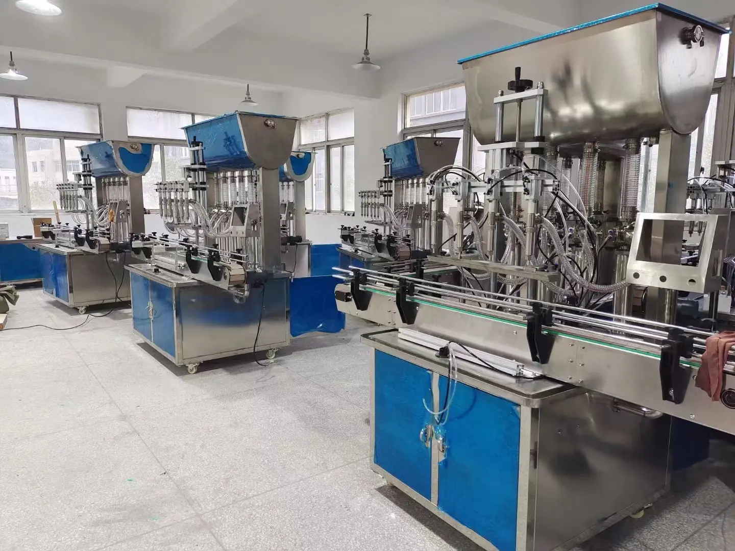 Fully Automatic edible cooking oil vegetable olive palm oil bottle filler filling capping and labeling packing machine line